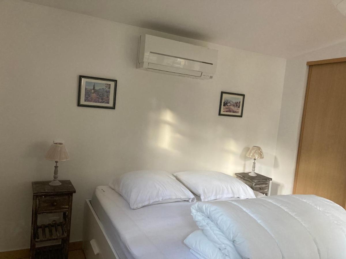 Gite Encore Un Soir Hyères Exterior foto